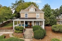 Building Photo - 2229 Wycliffe Ave SW
