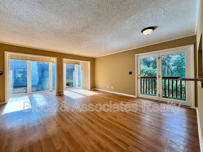 Building Photo - 131 Cedar Cove Ln