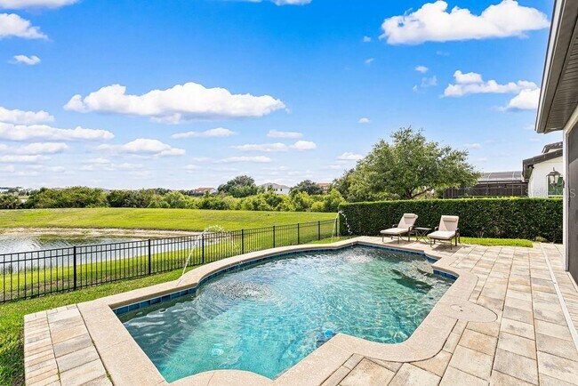 Building Photo - 9586 Meadow Hunt Way