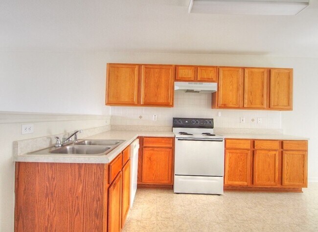 Building Photo - 419 Brittney Way