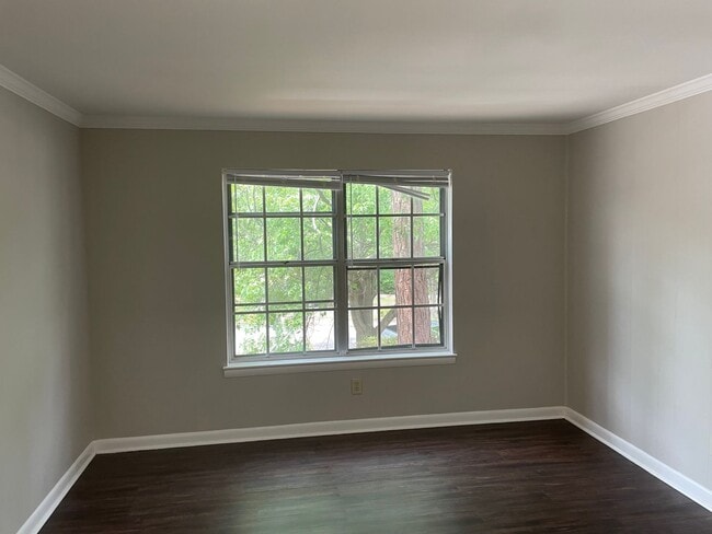 Building Photo - 2727 Highland Ave
