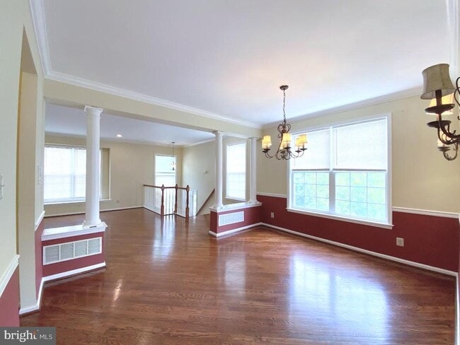 Building Photo - 201 Yorktown Ct