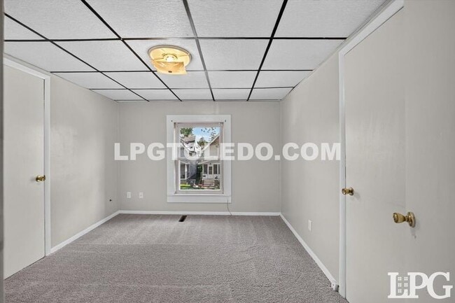 Building Photo - 1715 Greenwood Ave