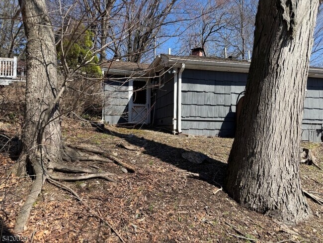 Building Photo - 9 MacDonald Rd