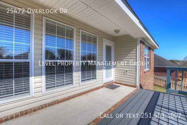 Building Photo - 25472 Overlook Dr