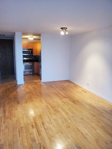 Building Photo - 720 W Gordon Terrace