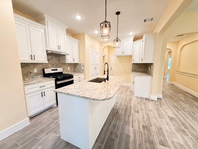 Building Photo - 14844 Coaltown Rd