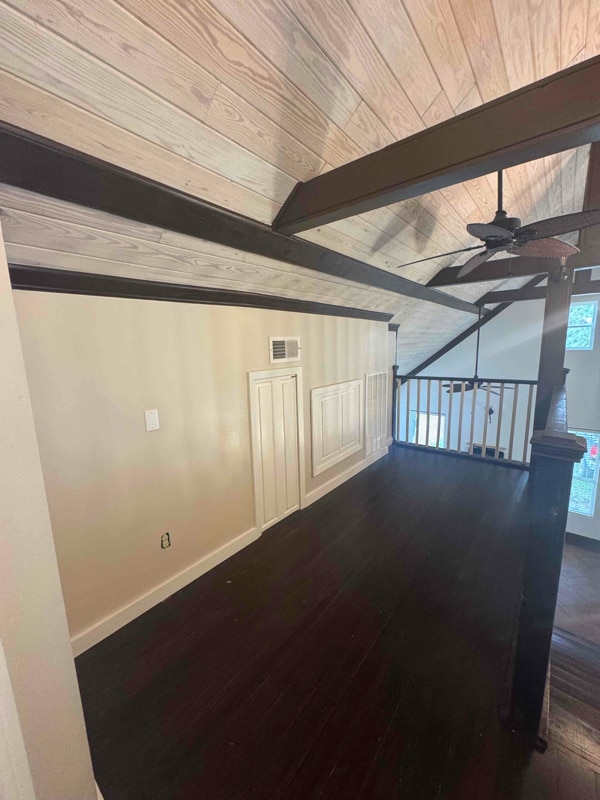 Building Photo - 103 Shirley St