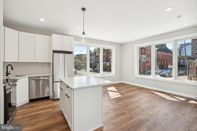 Building Photo - 3801 Hamilton St