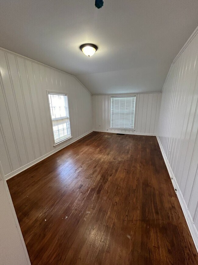 Building Photo - 1255 San Patricio Dr