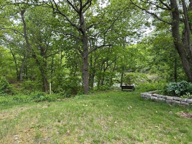 Building Photo - 15 Curlew St