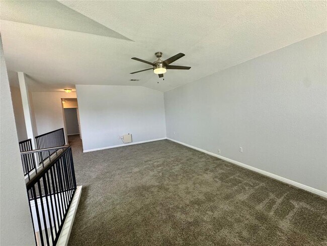 Building Photo - 372 Kingfisher Ln