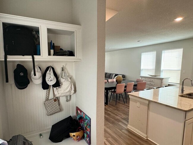 Building Photo - 330 Delaware Mountains Ter