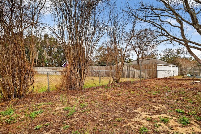 Building Photo - Spacious 2/2 in Leesburg Near Treadway Elementary – Bonus Room