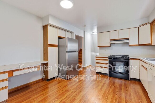 Building Photo - 4201 Prairie Ave