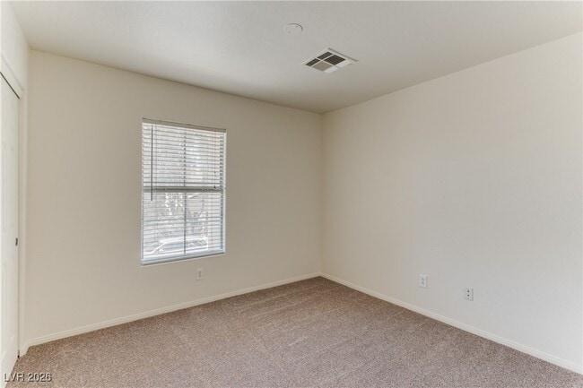 Building Photo - 11032 African Sunset St