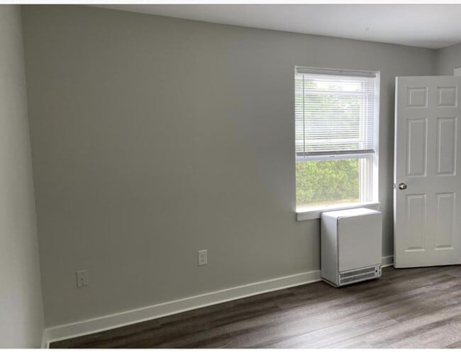 Building Photo - 45 W Main St