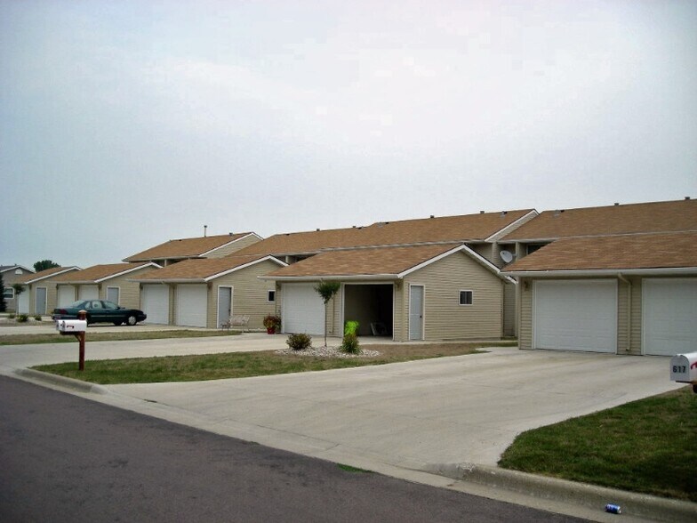 Primary Photo - 603 Burton Ln