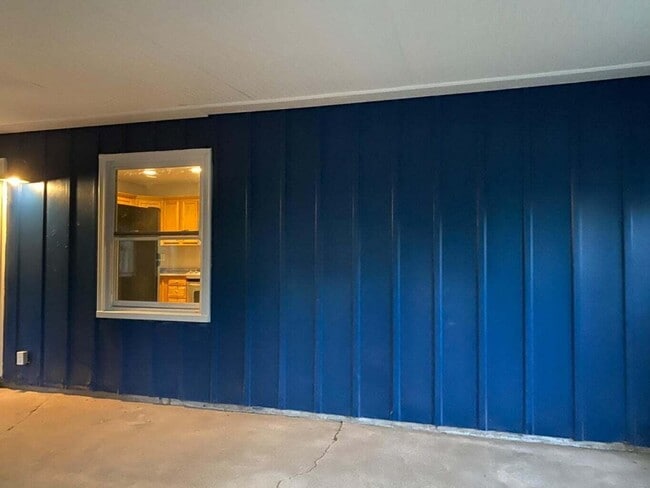 Building Photo - 3004 Arrowhead Dr
