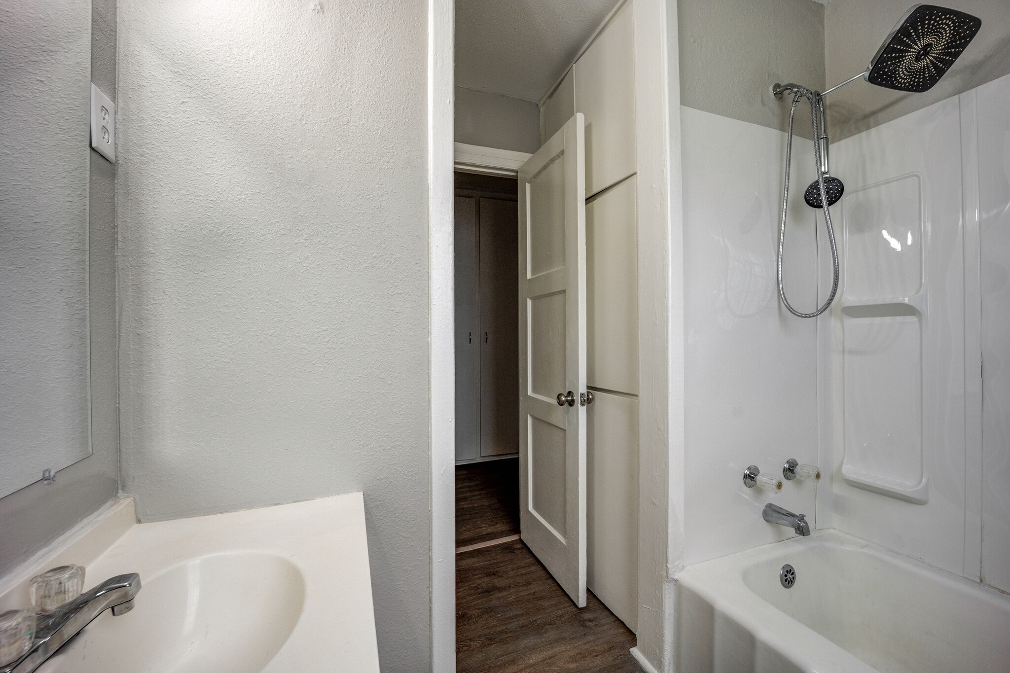 Building Photo - 2000 S U St