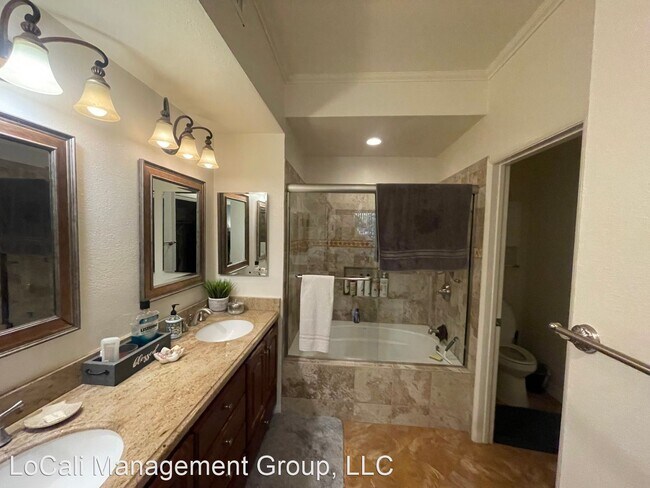 Building Photo - 3 br, 2 bath House - 78 Cartier Aisle