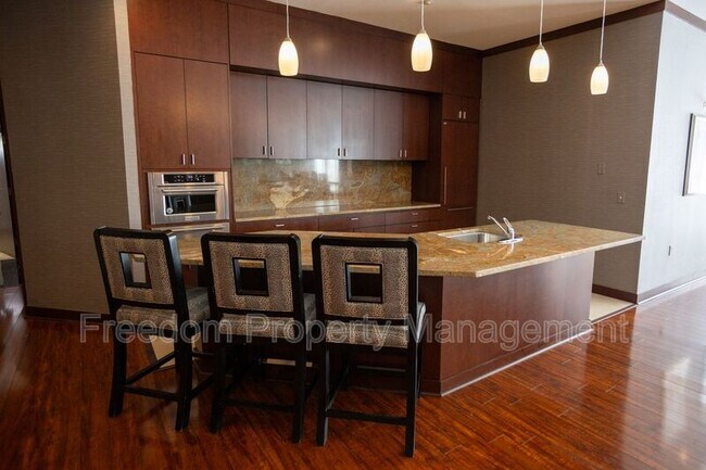 Building Photo - 11760 Sunrise Valley Dr