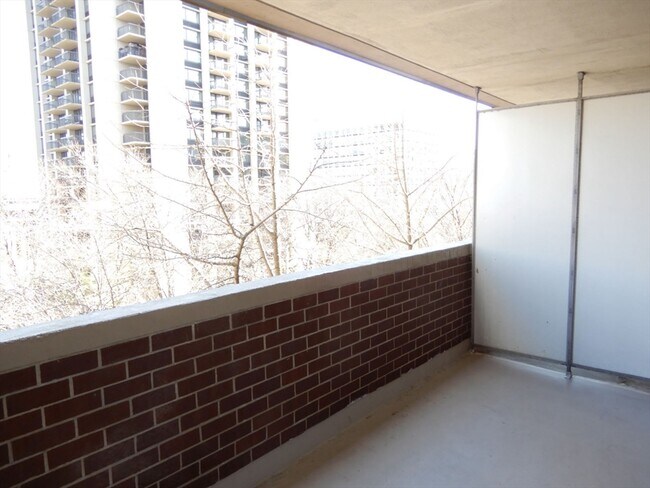 Building Photo - 9 Hawthorne Pl