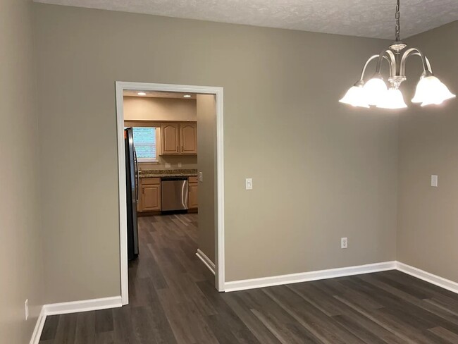 Building Photo - 7013 Calderwood Dr