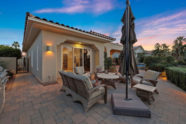 Building Photo - 704 Mission Creek Dr