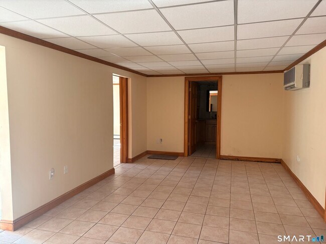 Building Photo - 314 Marlborough Rd