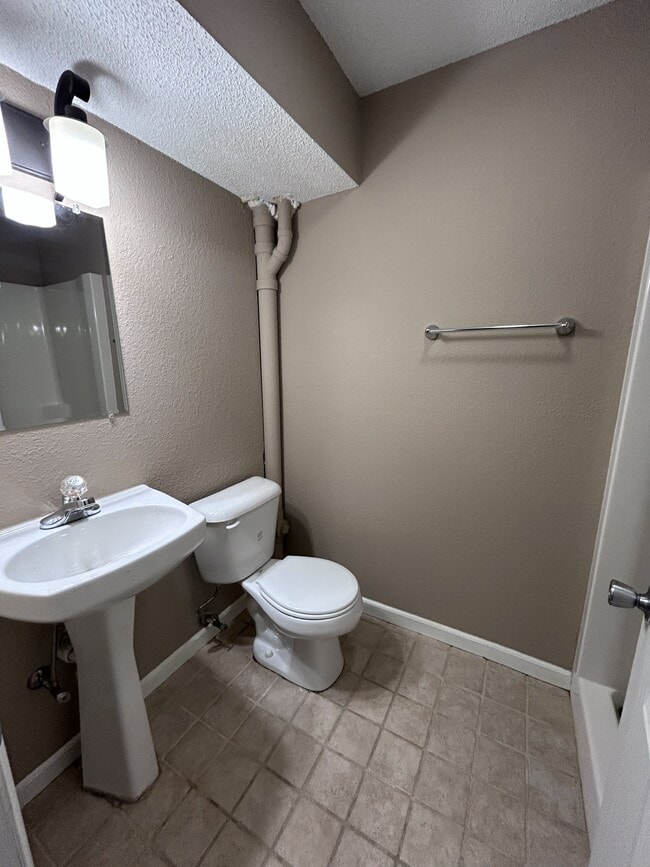 Building Photo - Burlington