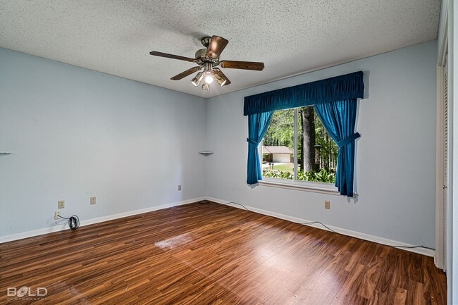 Building Photo - 3 BEDROOM AVAILABLE IN DOGWOOD!