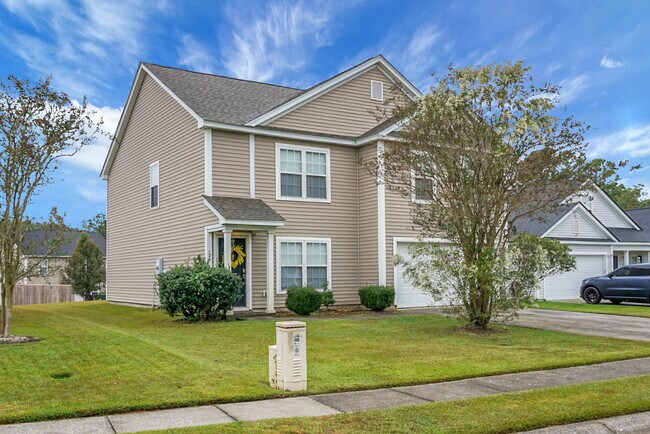 Building Photo - 124 Larkspur Dr
