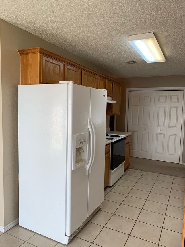 Building Photo - 1612 Crescent Street