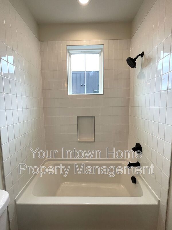 Building Photo - 1133 North St NW