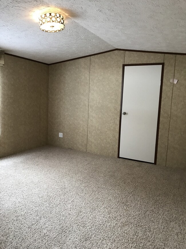 Building Photo - New 2 Bedroom 2 Bath Mobile Home
