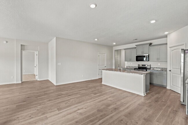 Building Photo - 320 Windemere Lp