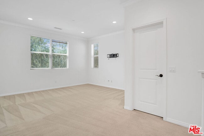 Building Photo - 3971 Somerston Way