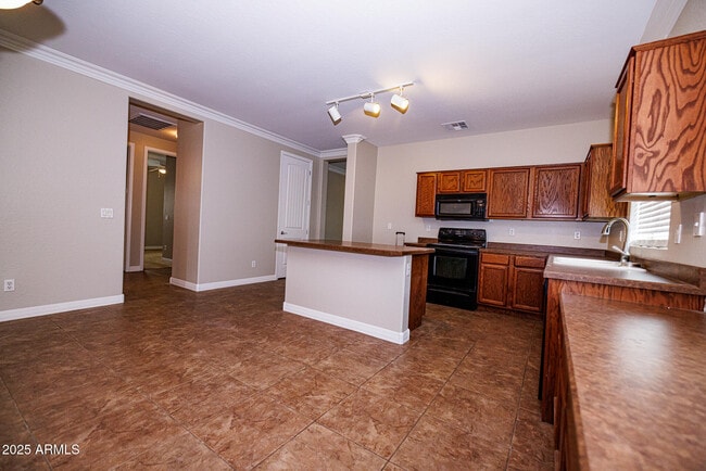 Building Photo - 1242 E Cassia Ln