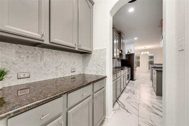 Building Photo - 305 Blythe Bridge Dr
