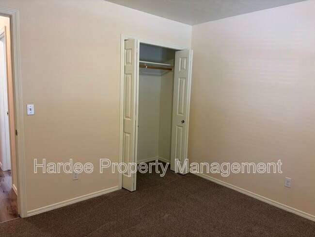 Building Photo - 677 N Kayden Way