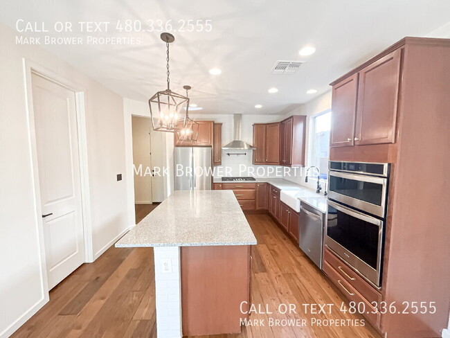 Building Photo - 2914 E Sands Dr