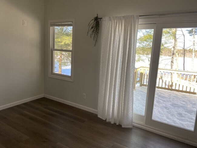 Building Photo - 60 Fox Ln