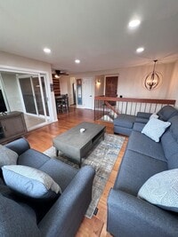 Building Photo - Furnished - 2 Bed/1.5 Bath Townhome ~ Beautifully Maintained!
