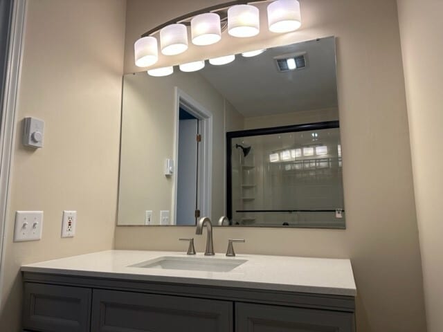 Updated primary en-suite bath - H5 Stonehedge Dr