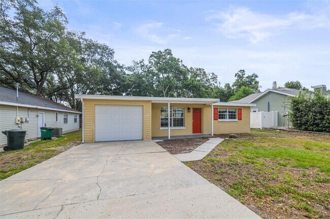 Building Photo - 2955 Bay View Dr