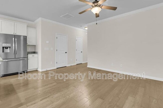 Building Photo - 1660 Bridwell Ln