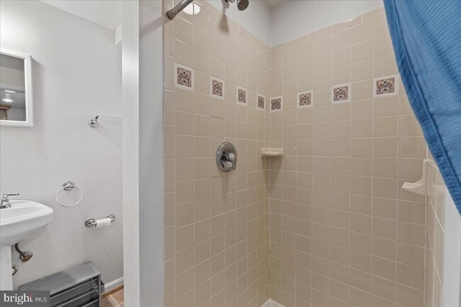 Building Photo - 3117 13th Rd S