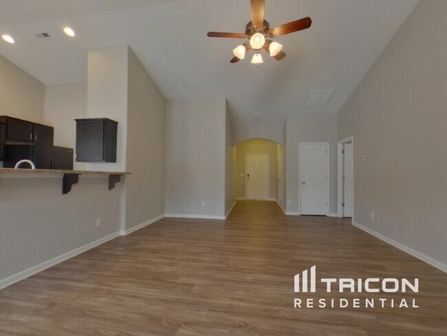 Building Photo - 1130 Blue Topaz Dr
