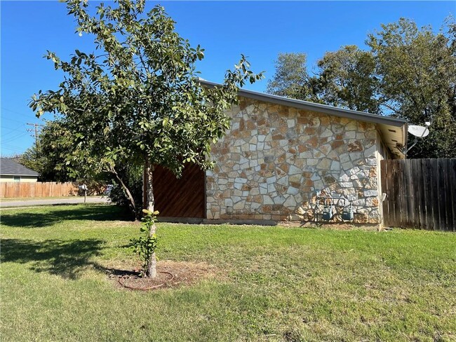 Building Photo - 2008 Conestoga Trail